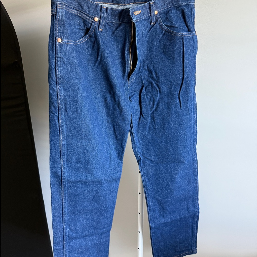 Wrangler Classic Blue Jeans with Brass Button